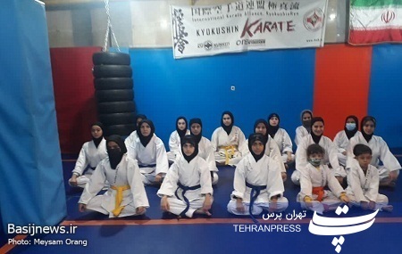 مسابقات کاراته ویژه بانوان بسیجی برگزار شد