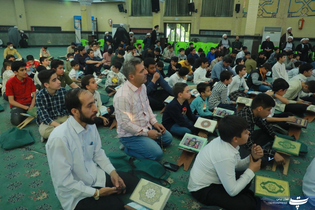 برپایی محفل انس با قرآن کریم با حضور فعالان قرآنی پایتخت