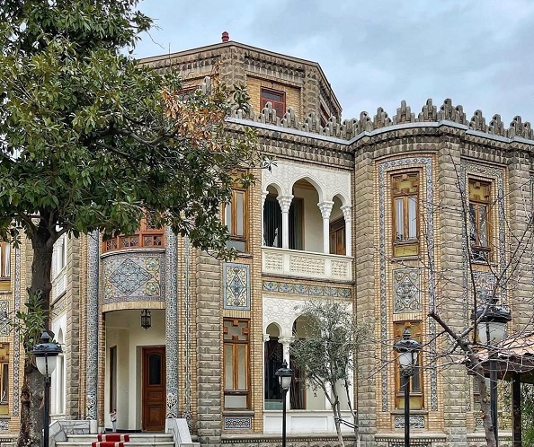 عمارت «کوشک»؛ عمارتی زیبا در حدفاصل فردوسی و لاله‌زار