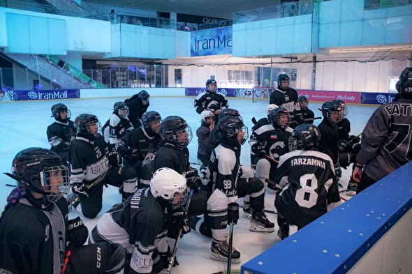 حضور ۳۳ نفر در اردوی تیم ملی هاکی روی یخ دختران