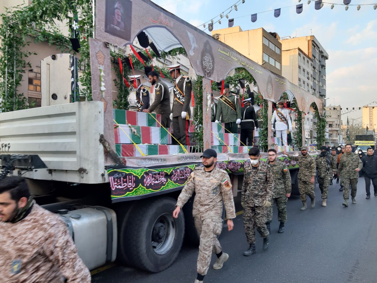 مراسم بزرگ تشییع پیکر مطهر ۲۰۰ شهید گمنام در تهران آغاز شد