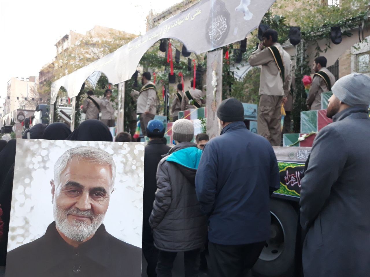 مراسم بزرگ تشییع پیکر مطهر ۲۰۰ شهید گمنام در تهران آغاز شد
