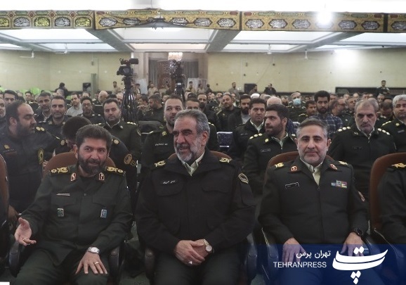  سردار حسن زاده: دشمنان هیچ امید به توانمندی خود برای مقابله با انقلاب اسلامی ندارند/سردار محمدیان: دشمن در جنگ ترکیبی که راه انداخت شکست خورد