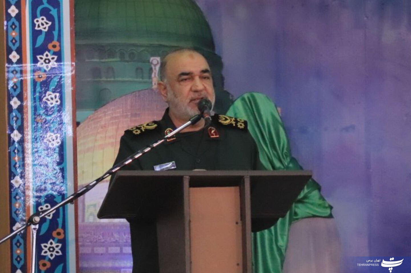 برگزاری مراسم سالگرد شهادت شهید همت در پادگان دوکوهه برگزاری مراسم سالگرد شهادت شهید همت در پادگان دوکوهه