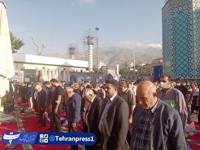 اقامه نماز عید سعیدفطر در امامزاده صالح(ع)