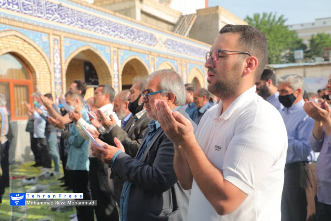 اقامه نماز عید فطر در آستان مقدس امام زاده حسن(ع) تهران