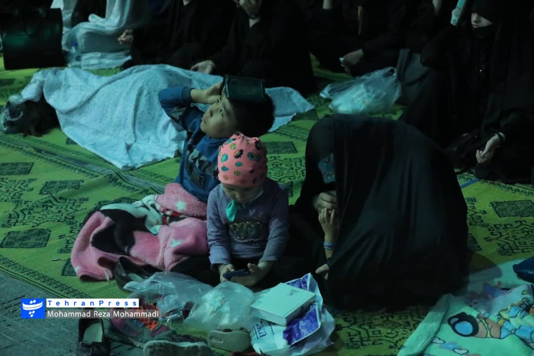 عکس| برگزاری مراسم شب قدر در امامزاده حسن(ع) تهران