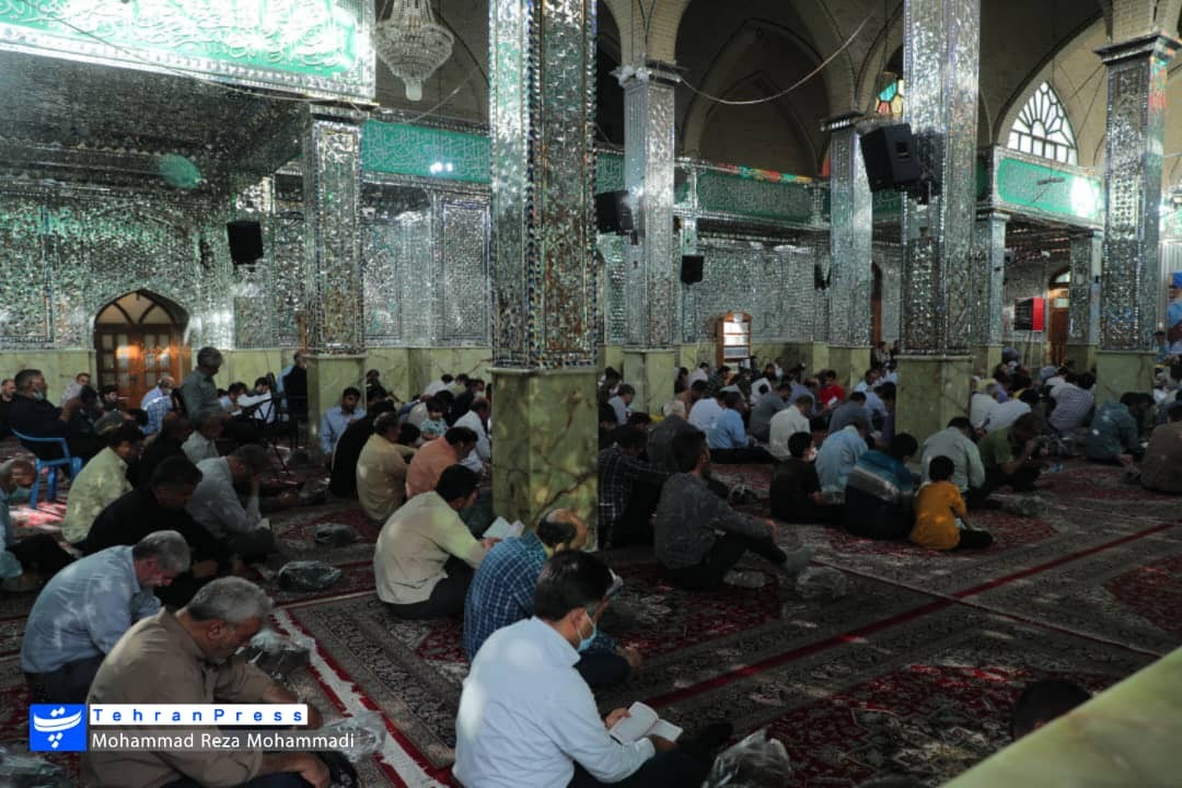 عکس| برپایی مراسم قرائت دعای عرفه در امامزاده حسن (ع) تهران