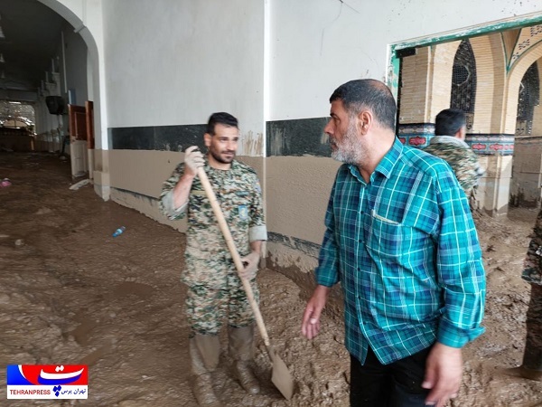 عکس(2)| حضور جهادگران بسیجی تهران بزرگ جهت لایروبی و یافتن مفقودین در منطقه امامزاده داوود(ع) تهران عکس(2)| حضور جهادگران بسیجی تهران بزرگ جهت لایروبی و یافتن مفقودین در منطقه امامزاده داوود(ع) تهران
