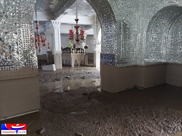 عکس(2)| حضور جهادگران بسیجی تهران بزرگ جهت لایروبی و یافتن مفقودین در منطقه امامزاده داوود(ع) تهران عکس(2)| حضور جهادگران بسیجی تهران بزرگ جهت لایروبی و یافتن مفقودین در منطقه امامزاده داوود(ع) تهران