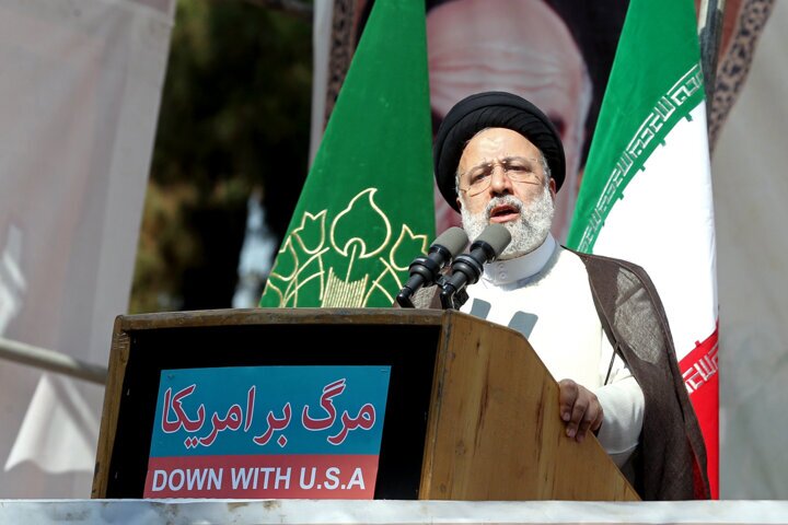 راهپیمایی ۱۳ آبان در تهران همزمان با سراسر کشور آغاز شد/ حضور پرشور دهه نودیها و هشتادیها راهپیمایی ۱۳ آبان در تهران همزمان با سراسر کشور آغاز شد/ حضور پرشور دهه نودیها و هشتادیها
