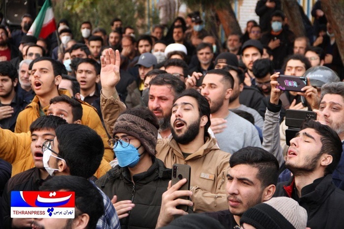 عکس| مراسم اربعین شهید بسیجی مدافع امنیت، آرمان علی‌‌وردی در شهرک اکباتان
