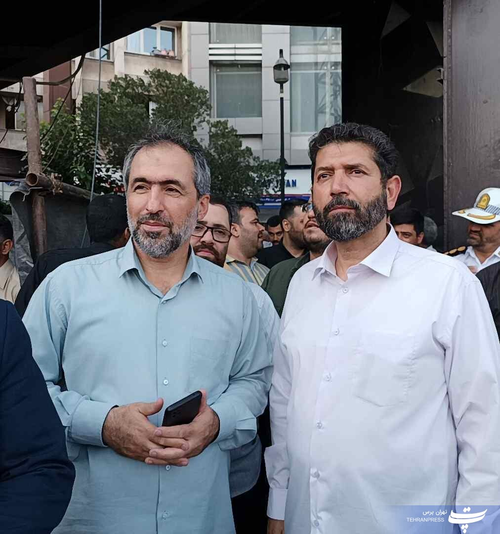 اجتماع بزرگ عفاف و حجاب در میدان آیینی امام حسین (ع) برگزار شد اجتماع بزرگ عفاف و حجاب در میدان آیینی امام حسین (ع) برگزار شد