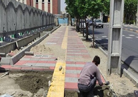 اجرای عملیات پیاده‌روسازی خیابان امامی محرم