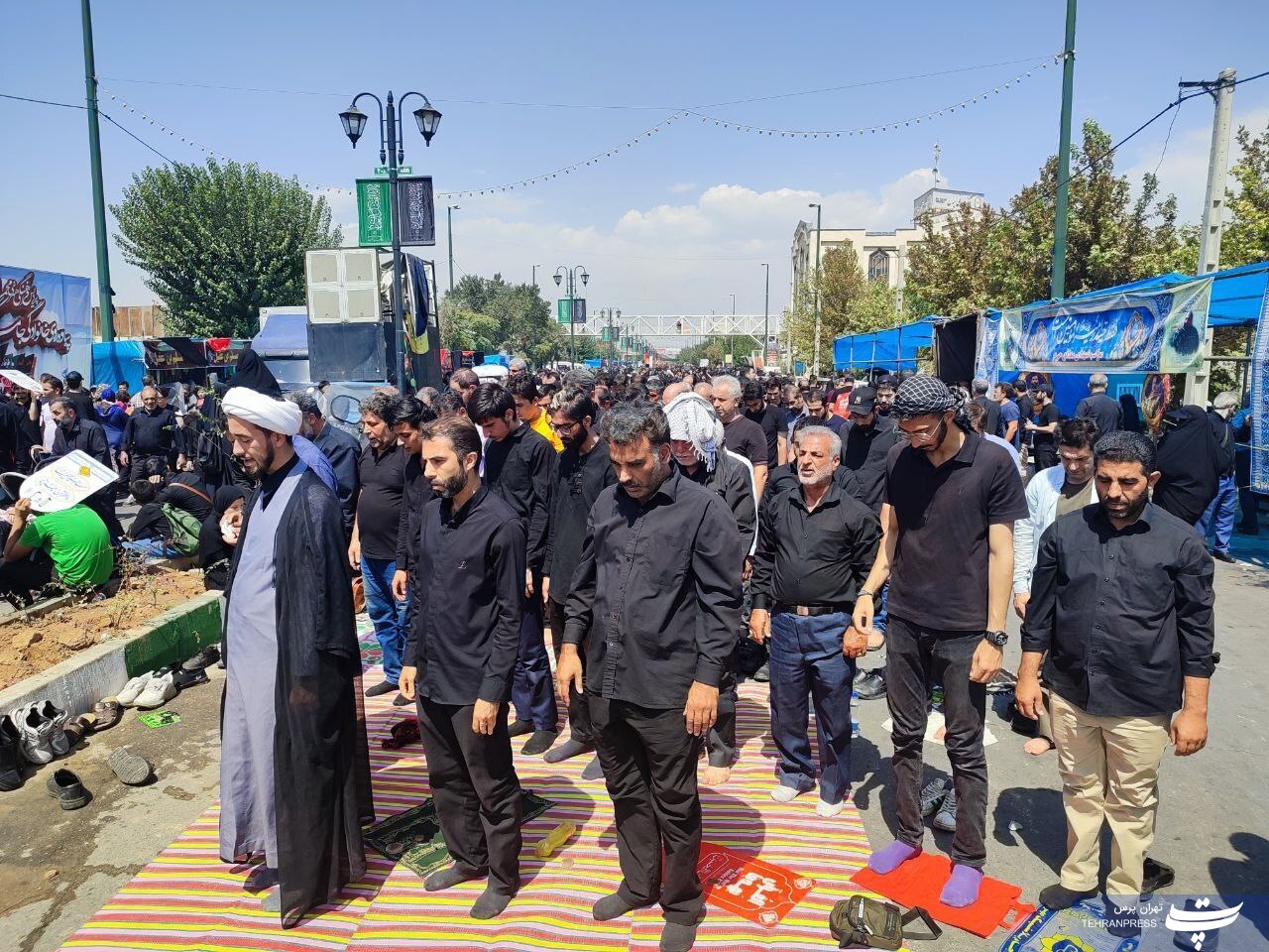 آیین پیاده‌روی جاماندگان اربعین حسینی در تهران+عکس و فیلم