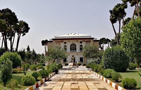 خانه تیمورتاش تهران؛ موزه‌ ابزار‌های جنگی