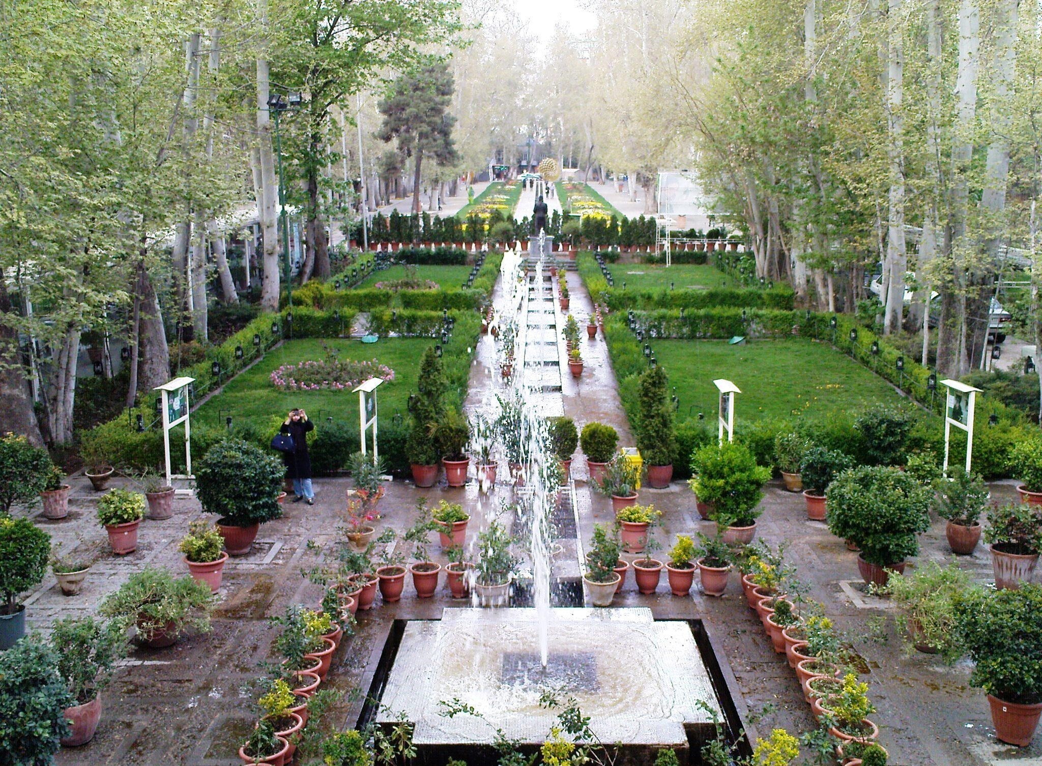 باغ فردوس محله‌ای در شمال تهران