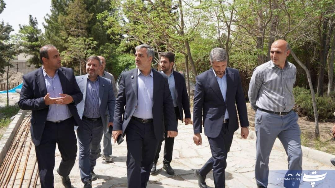 عکس|بازدیدمعاون خدمات شهری شهرداری تهران از پروژه های منطقه ۲۱