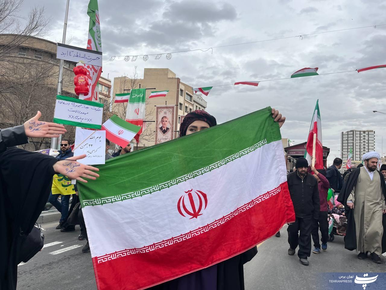 برگزاری راهپیمایی باشکوه ۲۲ بهمن در تهران برگزاری راهپیمایی باشکوه ۲۲ بهمن در تهران