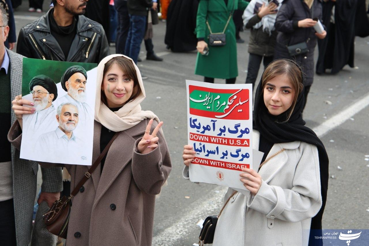 برگزاری راهپیمایی باشکوه ۲۲ بهمن در تهران برگزاری راهپیمایی باشکوه ۲۲ بهمن در تهران
