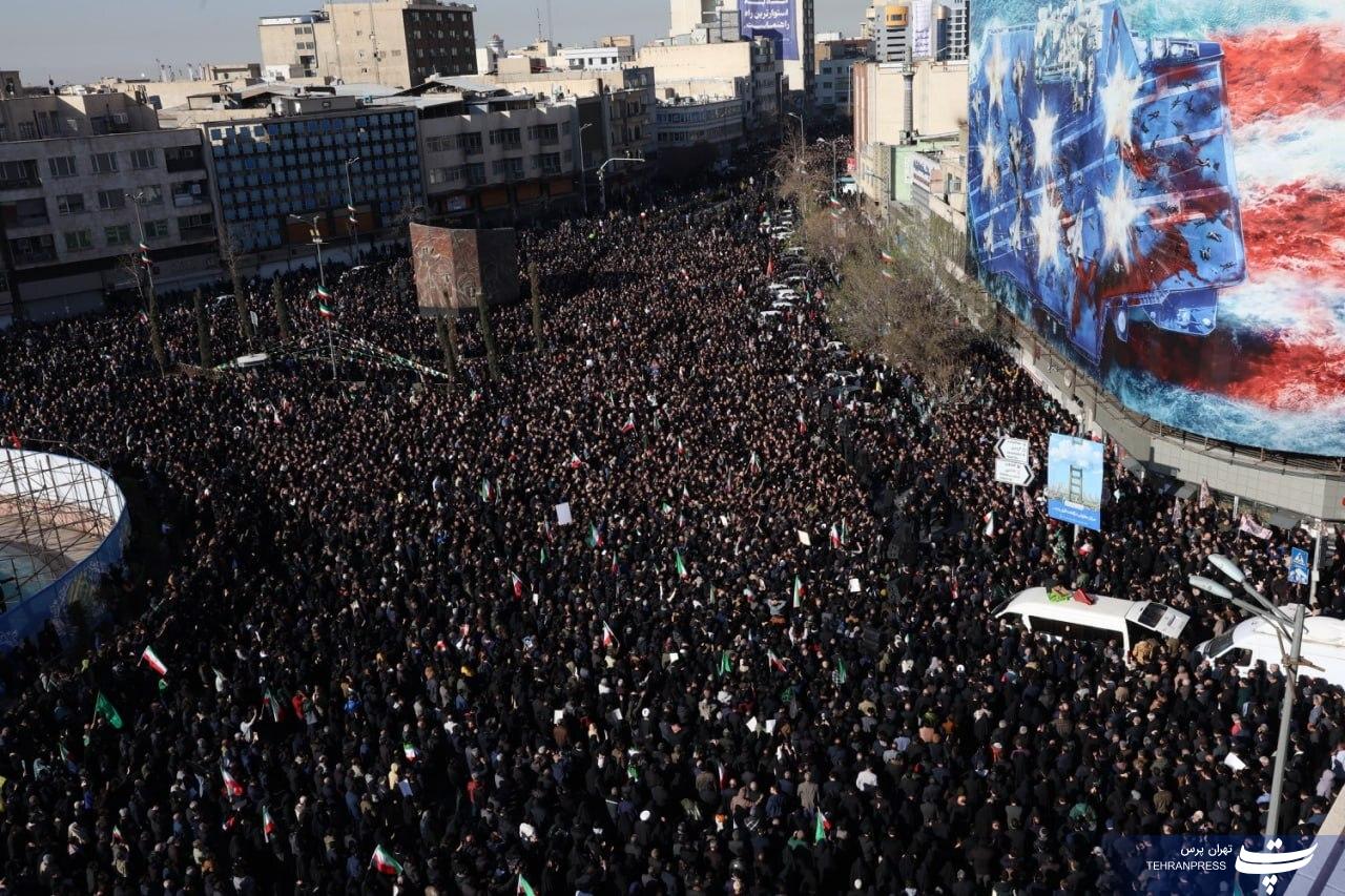 تهران در سوگ شهادت «قائد امت» تهران در سوگ شهادت «قائد امت»