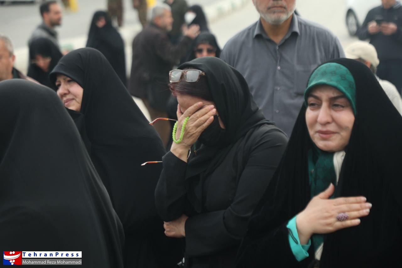 عکس| تشییع پیکر مادر جاویدالاثر حاج احمد متوسلیان در گلزار شهدای تهران