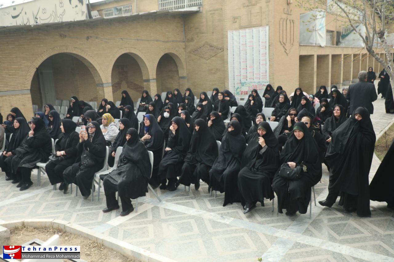 عکس| تشییع پیکر مادر جاویدالاثر حاج احمد متوسلیان در گلزار شهدای تهران