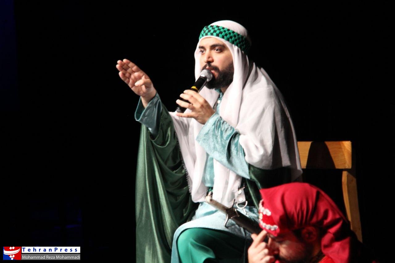 عکس| تعزیه‌خوانی در برج آزادی تهران