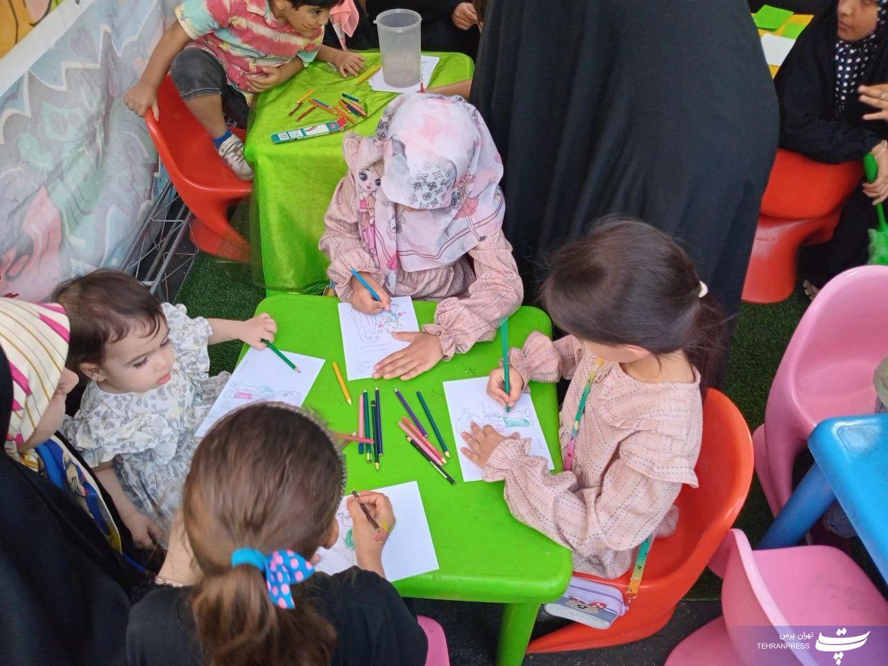 جشن بزرگ «پیامبر مهربانی» در پایتخت برگزار شد جشن بزرگ «پیامبر مهربانی» در پایتخت برگزار شد
