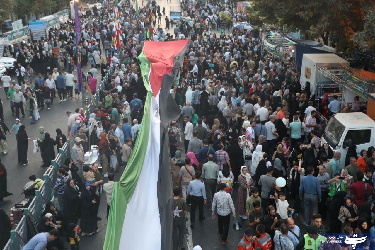 جشن بزرگ «پیامبر مهربانی» در پایتخت برگزار شد جشن بزرگ «پیامبر مهربانی» در پایتخت برگزار شد