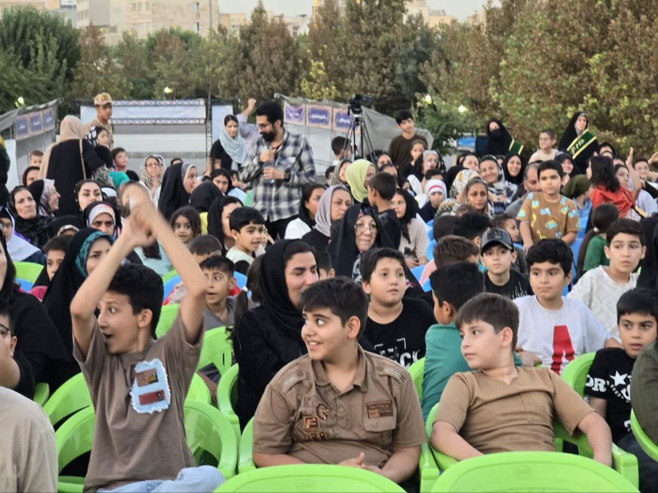 مدیران جهادگر تهران در محله شهید هرندی تجلیل شدند مدیران جهادگر تهران در محله شهید هرندی تجلیل شدند