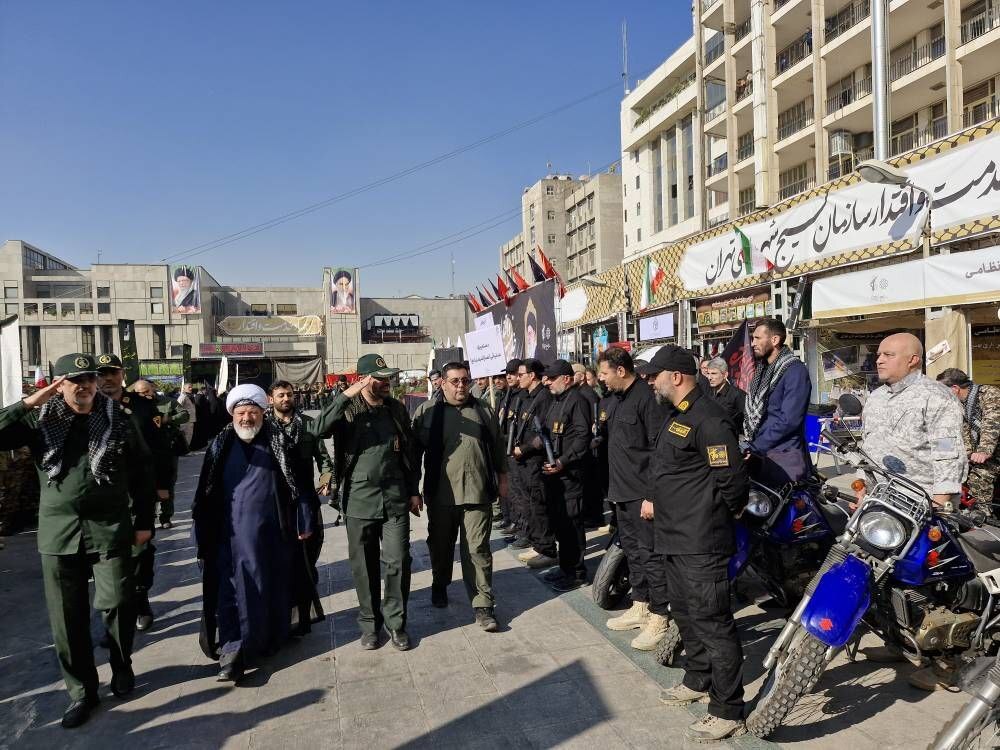 بزرگترین اجتماع بسیجیان شهرداری تهران بزرگترین اجتماع بسیجیان شهرداری تهران