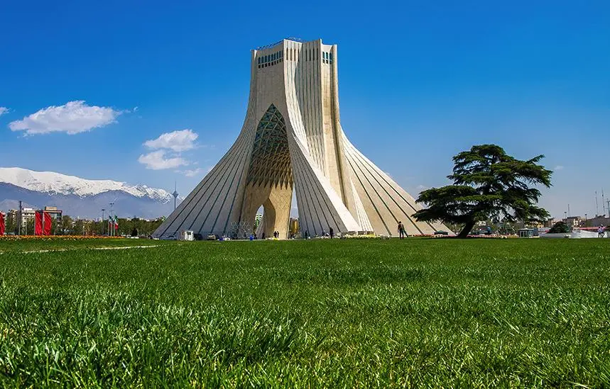 میدان آزادی؛ قلب تپنده و تاریخی تهران میدان آزادی؛ قلب تپنده و تاریخی تهران