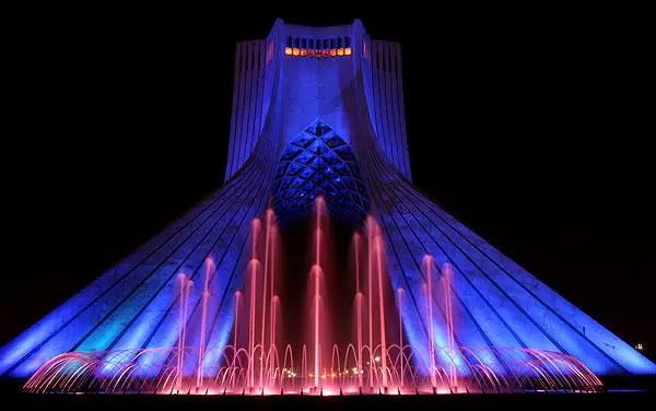 میدان آزادی؛ قلب تپنده و تاریخی تهران میدان آزادی؛ قلب تپنده و تاریخی تهران