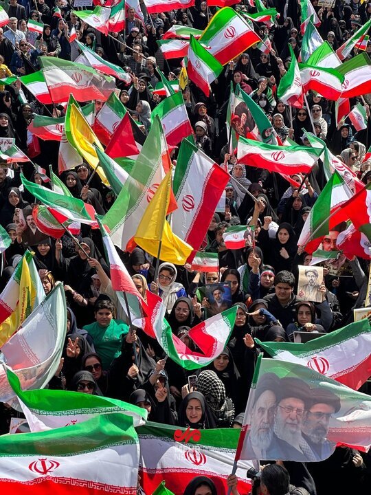 آغاز اجتماع دختران جانفدا ایران در تهران آغاز اجتماع دختران جانفدا ایران در تهران