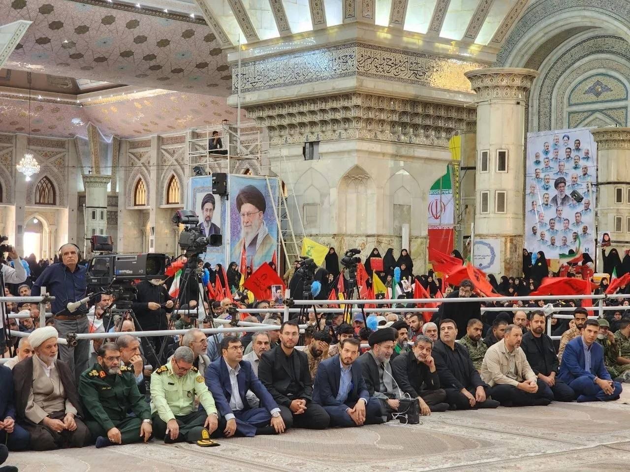 آغاز مراسم سیوهفتمین سالگرد ارتحال امام خمینی(ره) آغاز مراسم سیوهفتمین سالگرد ارتحال امام خمینی(ره)