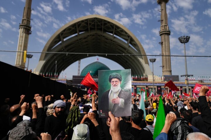 شکوه امت در وداع حماسی با رهبر شهید شکوه امت در وداع حماسی با رهبر شهید
