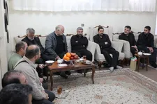 دیدار شهردار با خانواده‌ شهدای جنگ تحمیلی سوم