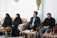 دیدار شهردار با خانواده شهیده جنگ تحمیلی سوم