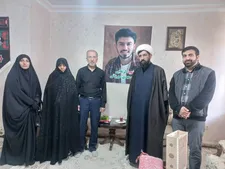 دیدار و تکریم خانواده شهیدا در منطقه ۱۱ تهران