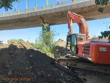 حفاری و بررسی خط لوله گاز بزرگراه شهید کریمی