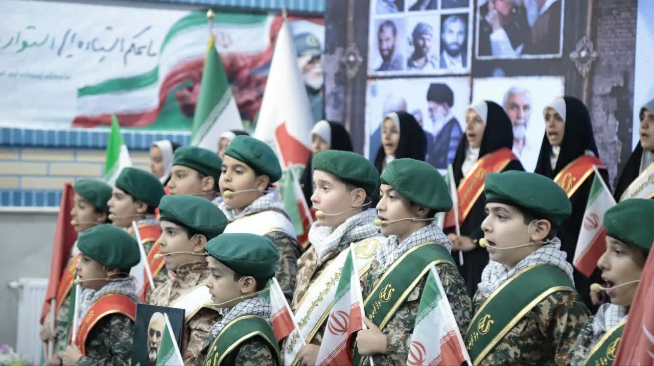 شهید همدانی الگوی تمامعیارِ و فرماندهیِ مقتدر بود شهید همدانی الگوی تمامعیارِ و فرماندهیِ مقتدر بود