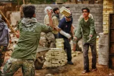 تسریع روند بازسازی منازل و پیگیری بازگشت شهروندان
