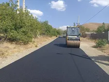 اجرای روکش آسفالت در مسیر‌های روستایی دماوند