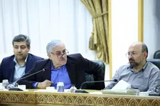 نباید وارد بازی دشمن شویم