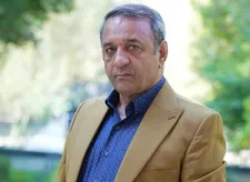 تلویزیون و تئاتر به آئینی همگانی تبدیل شود