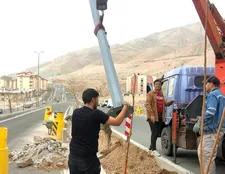 رفع نواقص علائم ترافیکی در بزرگراه شهید فهمیده