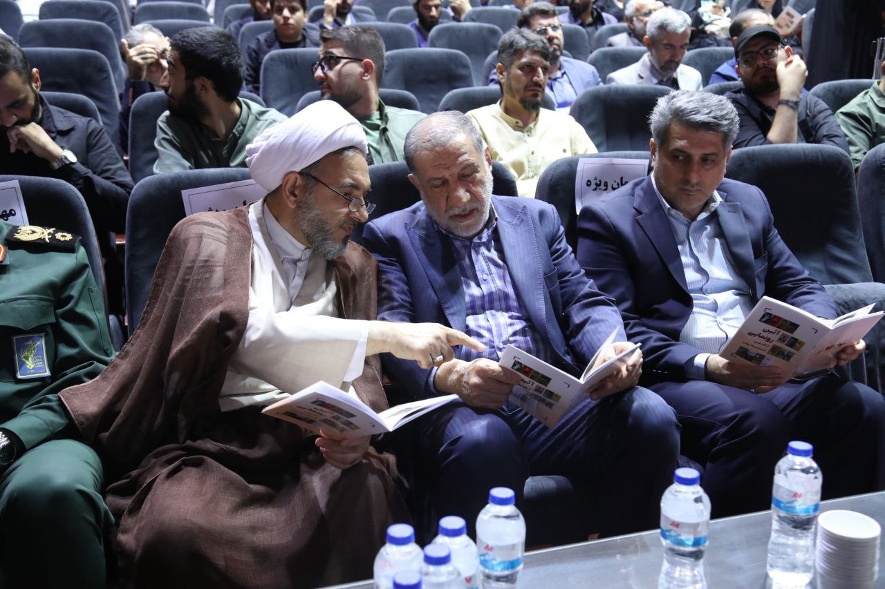 عکس| رونمایی از تازه‌ترین آثار انتشارات ۲۷ بعثت