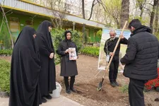 کاشت نهال یادبود شهید علیرضا لواسانی در بوستان