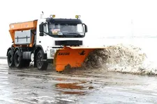 مانور برف‌روبی در بوستان ولایت تهران
